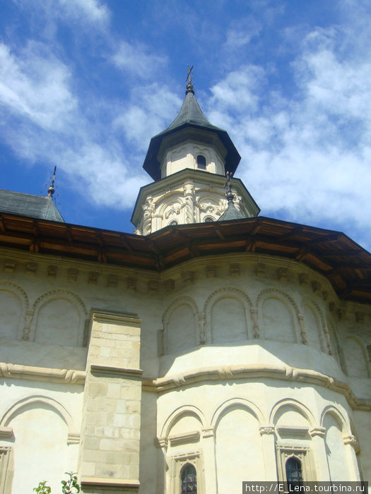 Монастыри Румынии, август 2010 г. Румыния