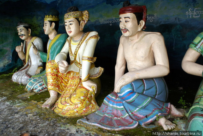 Статуи в пещере Кийякдо, Мьянма