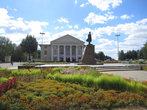 Главная площадь г. Дятьково, бывшей хрустальной столицы России.