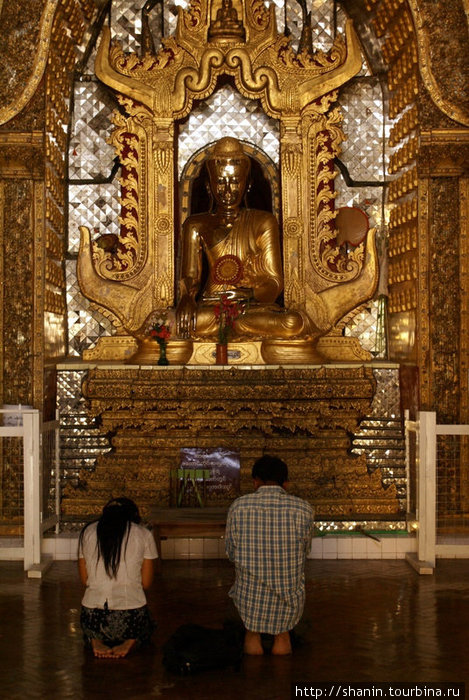 Паломники у Будды Ньяунг-Шве, Мьянма