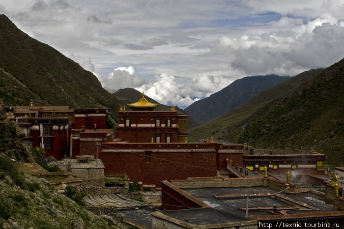 Tsurfu Monastery Тибет, Китай