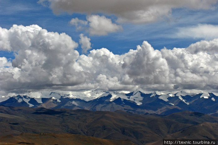 За этими облаками скрывается Эверест Ромбук, Китай
