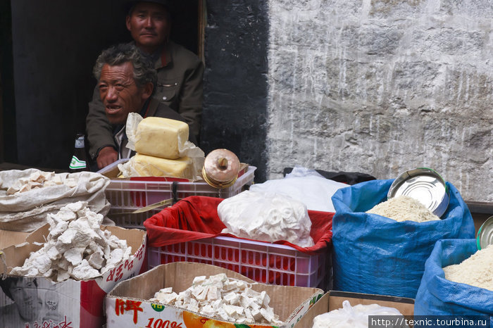 Продаётся сыр из молока яка Лхаса, Китай