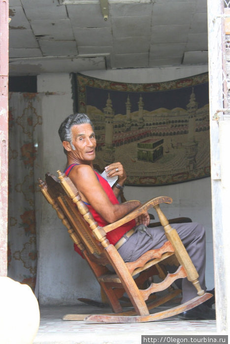 Кресло-качалка- любимый атрибут в кубинском доме Куба