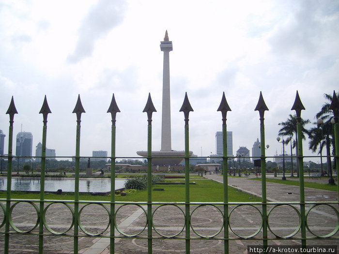 Площадь центральная Ява, Индонезия