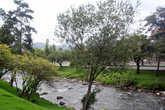 Река в городском парке Куэнки