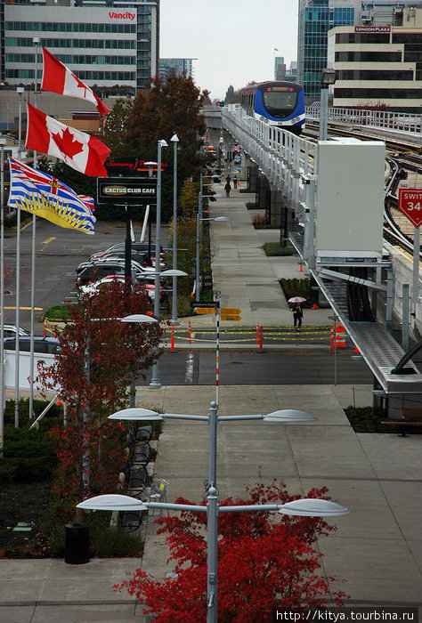 Новая линия метро, которая соединяет Ричмонд с Ванкувером. Её построили к олимпиаде.
