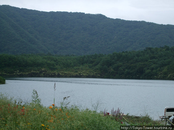 Озеро в котором в ясную погоду можно увидеть лик Фудзи-сан Фудзисава, Япония