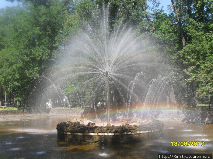 фонтан солнышко Петергоф, Россия