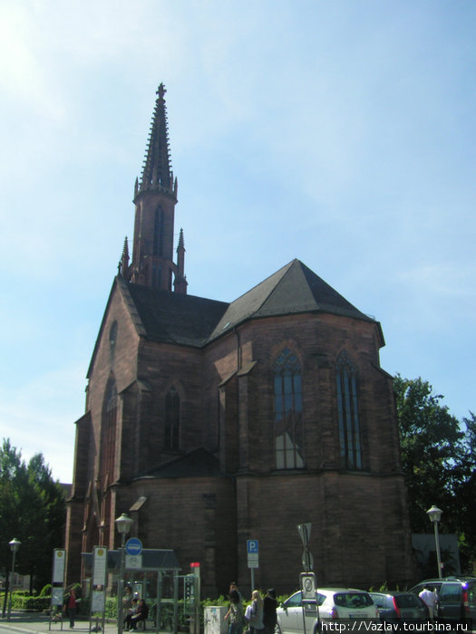 Одна из городских церквей Земля Баден-Вюртемберг, Германия