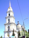 Величественная соборная колокольня намного старше (это редкий случай в практике возведения православных храмов) самого собора, который был построен и освящен в 1851 году