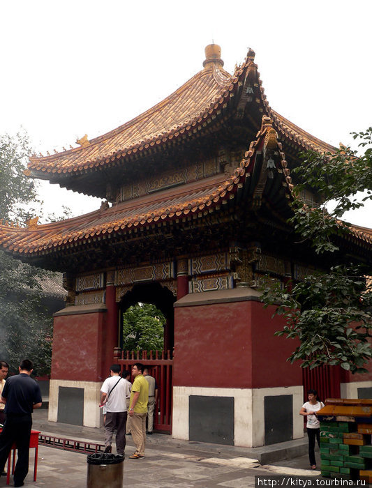 В храме лам Пекин, Китай