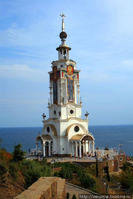 Храм-маяк в Солнечногорском.