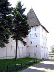 Спасский монастырь хранил свой город, став крепостью у Волжских берегов