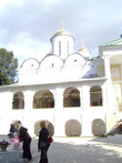 Церквей дивный звон. Преображенский собор, построенный в 1516 году, стал первым каменным храмом Ярославии