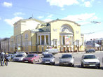 И не случайно здесь, а не в столице наш Фёдор Волков основал театр