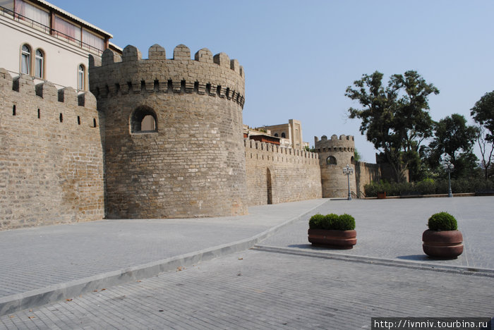 Баку: набережная и старый город Баку, Азербайджан