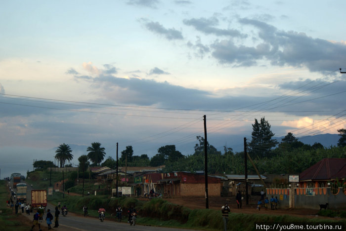 Форт Портал — ворота в Рувензори Рвензори Маунтинс Национальный Парк, Уганда