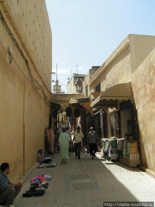 Продавцы и покупатели Фес, Марокко