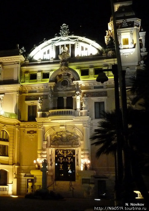 Огни ночного Монте-Карло Монако