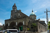 Манильский собор, чудом уцелевший во время бомбежки Второй Мировой. А Интромурос, кстати, очень сильно пострадал...