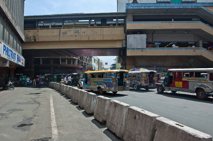 Кругом джиппни — национальный транспорт островов=) Манила, Филиппины