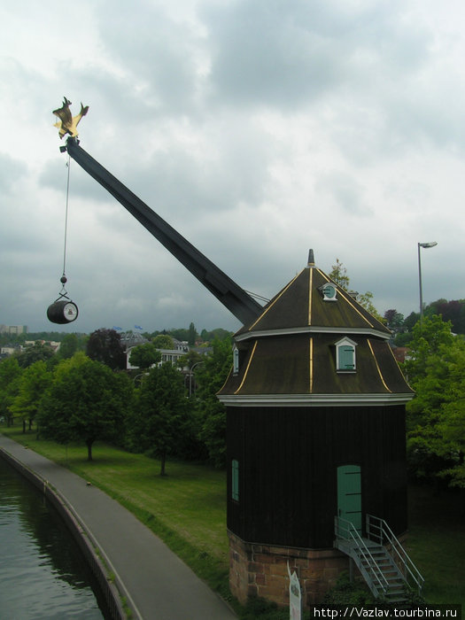 Реконструированный кран Саарбрюккен, Германия