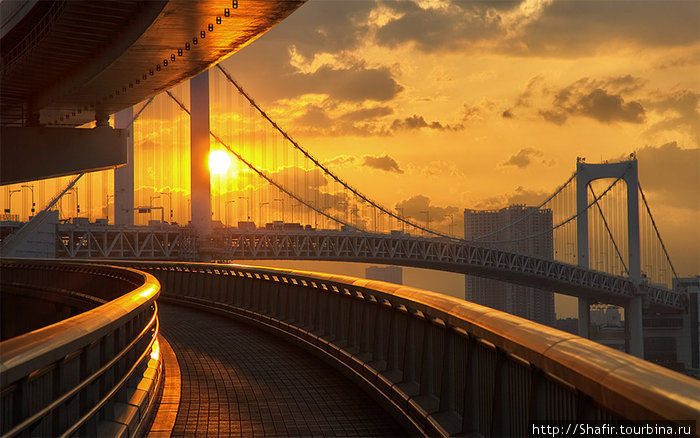 Мост Радуги Токио, Япония