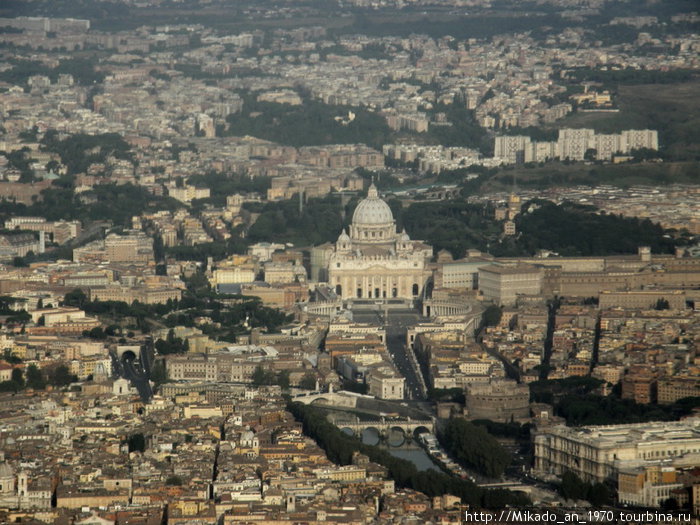 Ватикан-вид с борта самолета Рим, Италия