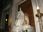 Скульптура Санта Марии