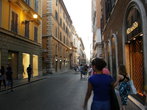 Одна из центральных улиц в Риме