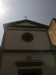 Одна из церквей в Неаполе, в тени