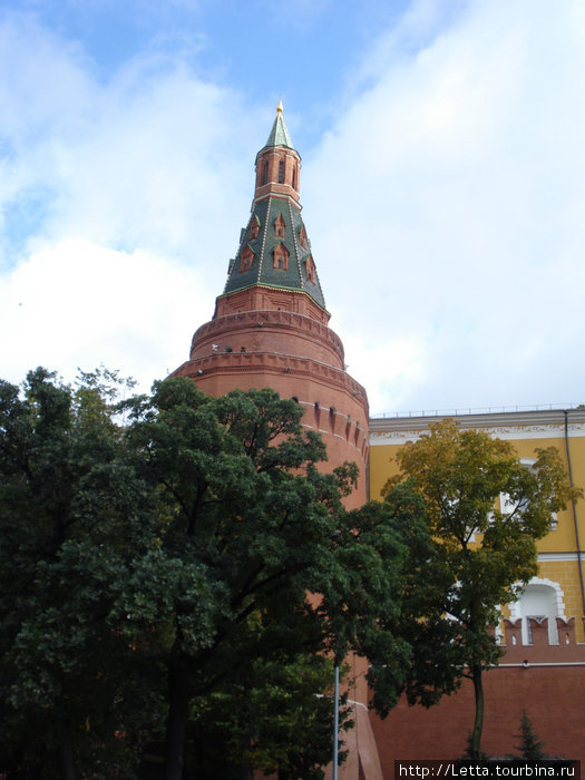Угловая Арсенальная башня Кремля Москва, Россия