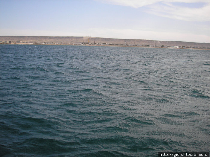 Вид на порт Баутино. Атырауская область, Казахстан
