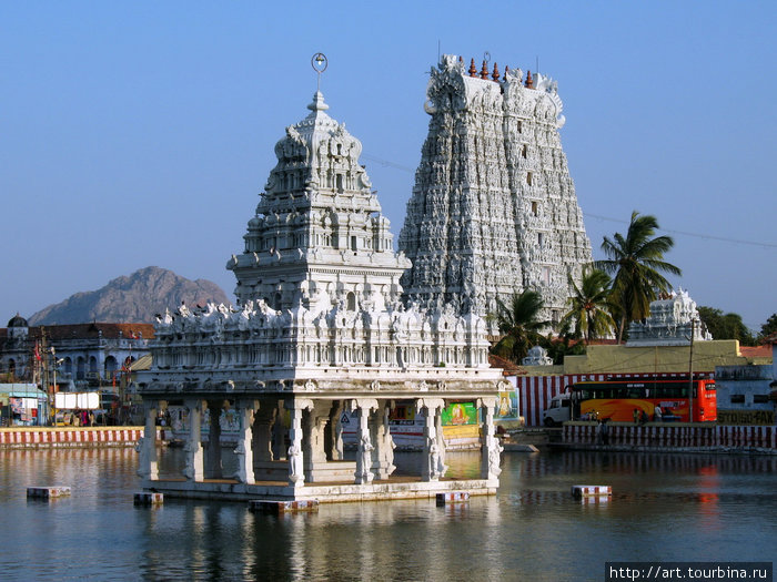 Храм в Сучиндараме. Штат Тамилнад, Индия