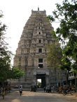 Гопурам храма Вирупакши .