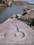На берегах реки очень много остатков древних храмовых комплексов.