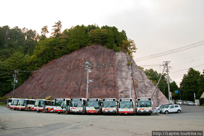 Коя-сановые автобусы на отдыхе Коя, Япония