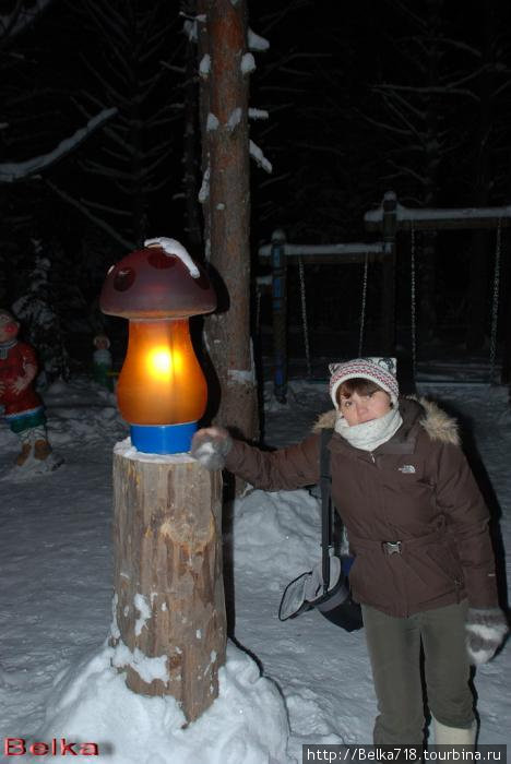 Вечером на вотчине Деда Мороза Рованиеми, Финляндия
