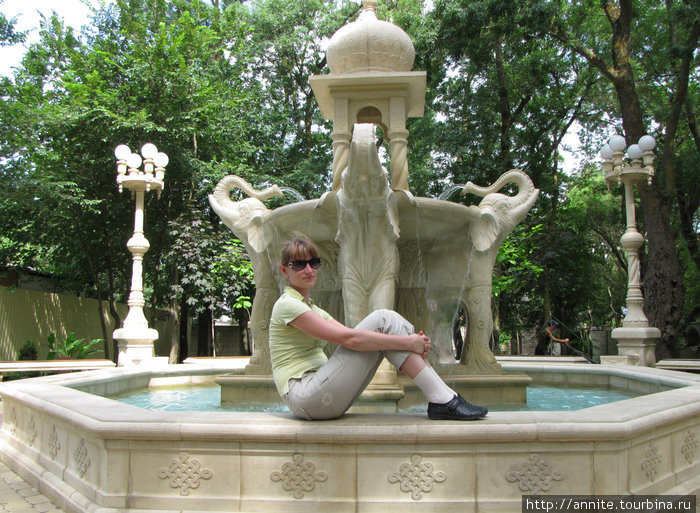 Индийский фонтан. Кабардинка, Россия