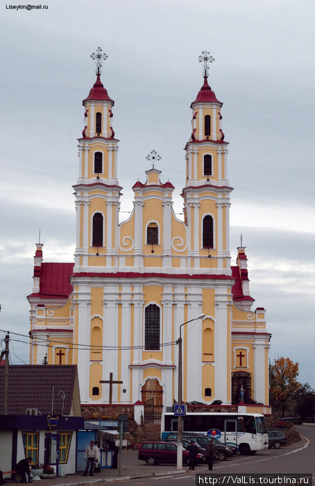 Костел св. Троицы, построен в 1764-1782 гг. и перестроен в 1902-1908 гг Глубокое, Беларусь
