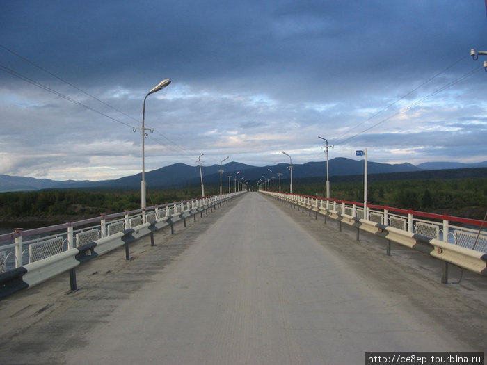 Мост через Колыму — 300 метров асфальтовой радости. Магаданская область, Россия