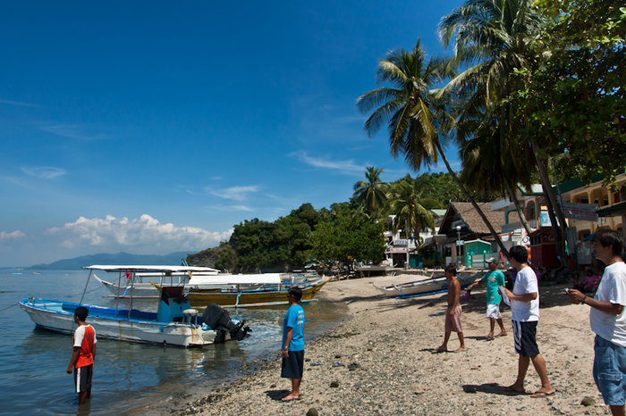 В ожидании клиентов Сабанг, остров Миндоро, Филиппины