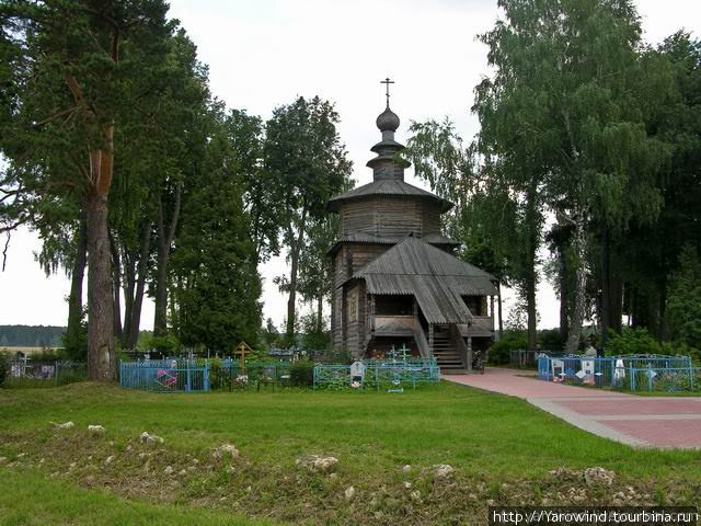 Храм Рождества Христова Мелихово, Россия