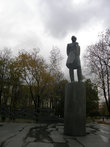 Памятник М.Ю.Лермонтову у Красных ворот.