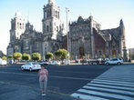 Собор на центральной площади Мехико.