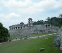 Паленке — город майя в джунглях.