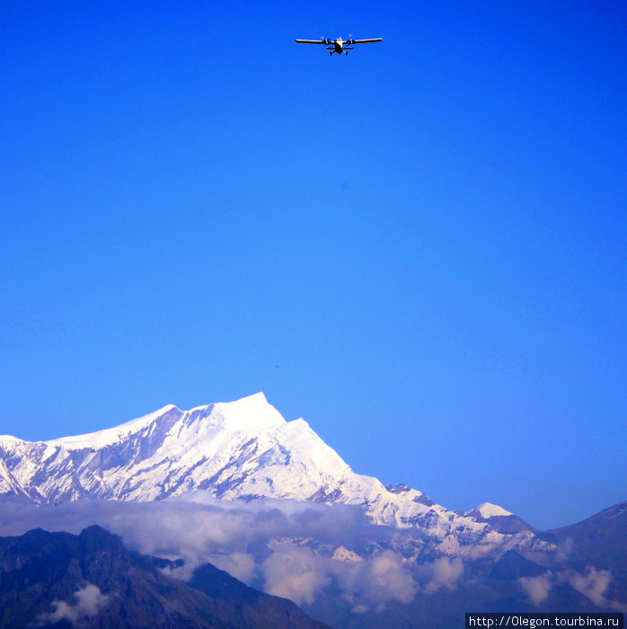 Над горами летают самолёты Зона Дхавалагири, Непал