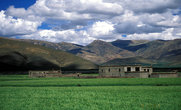 Тибетские дома в районе Сакья.