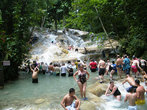 Многокаскадный водопад на острове Ямайка.